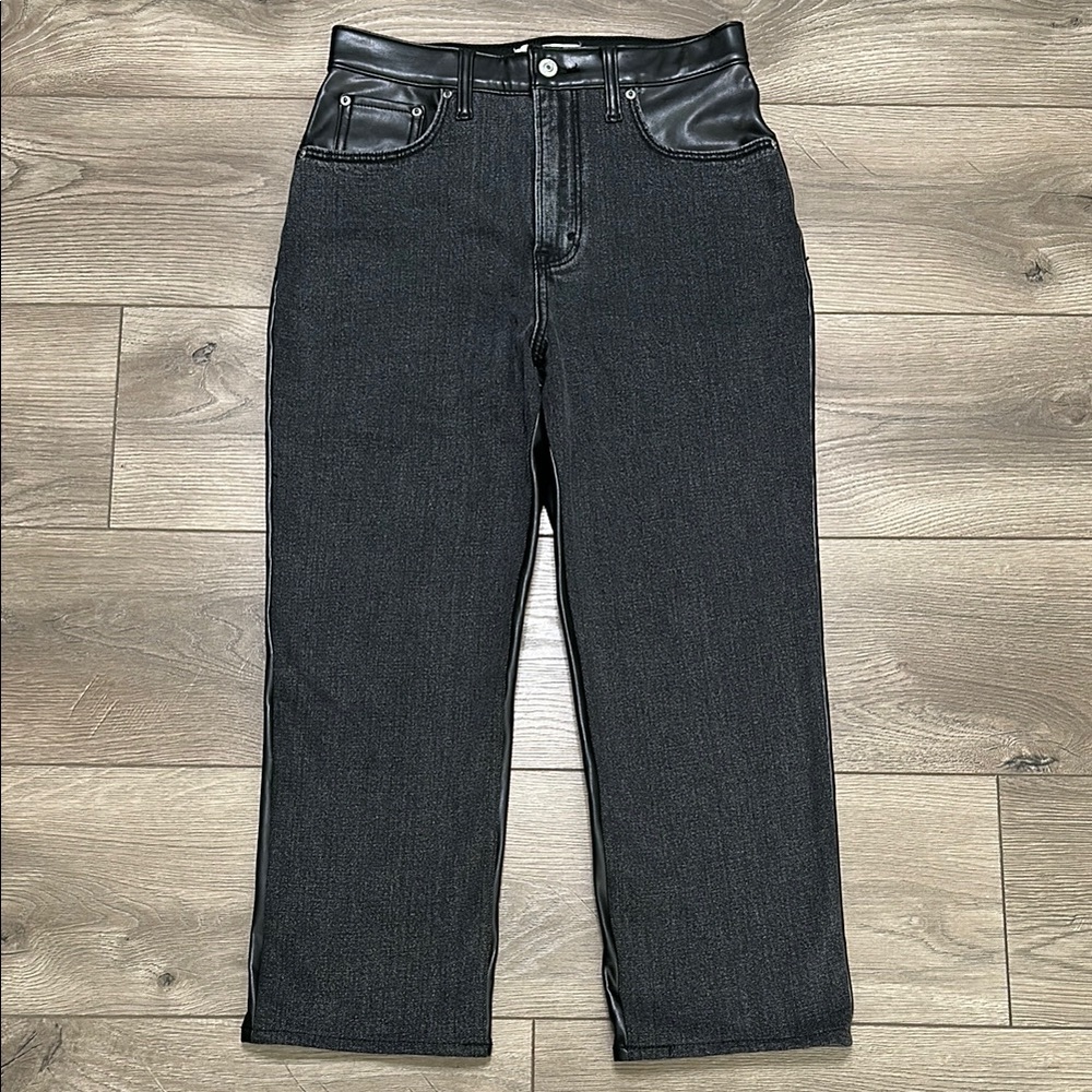 Abercrombie & Fitch Ankle Straight Ultra High Rise Black Jeans 28 Extra Short